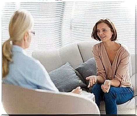 A woman talking to her therapist.