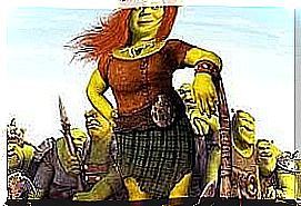 Princess Fiona in a kilt and with an ax