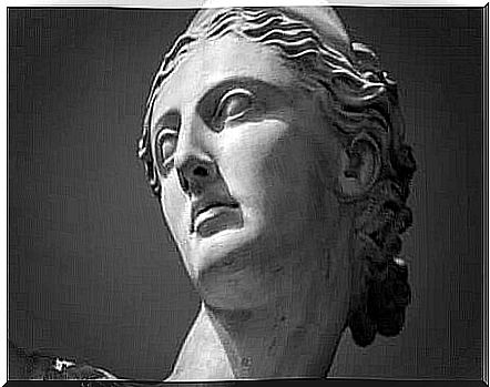 A statue of the face of Artemis.